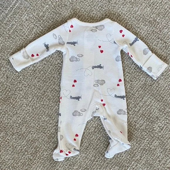 •Carter’s Child of Mine• NWOT Heart Cloud Airplane Footie Onesie - Picture 3 of 10